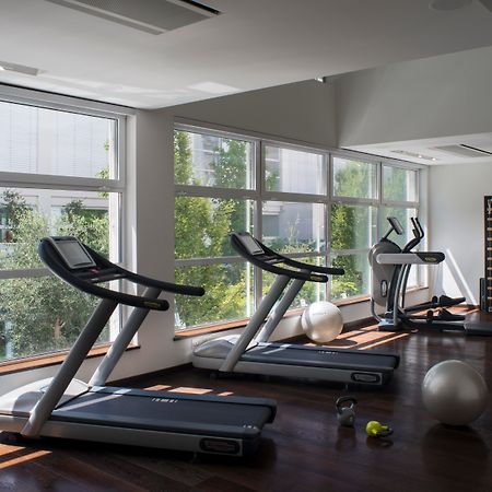 Magna Pars L'Hotel A Parfum, Small Luxury Hotels Of The World Milan Bagian luar foto The gym at the Mandarin Oriental, Munich
