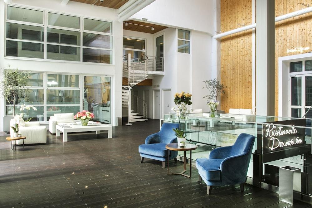 Magna Pars L'Hotel A Parfum, Small Luxury Hotels Of The World Milan Bagian luar foto Interior of the hotel