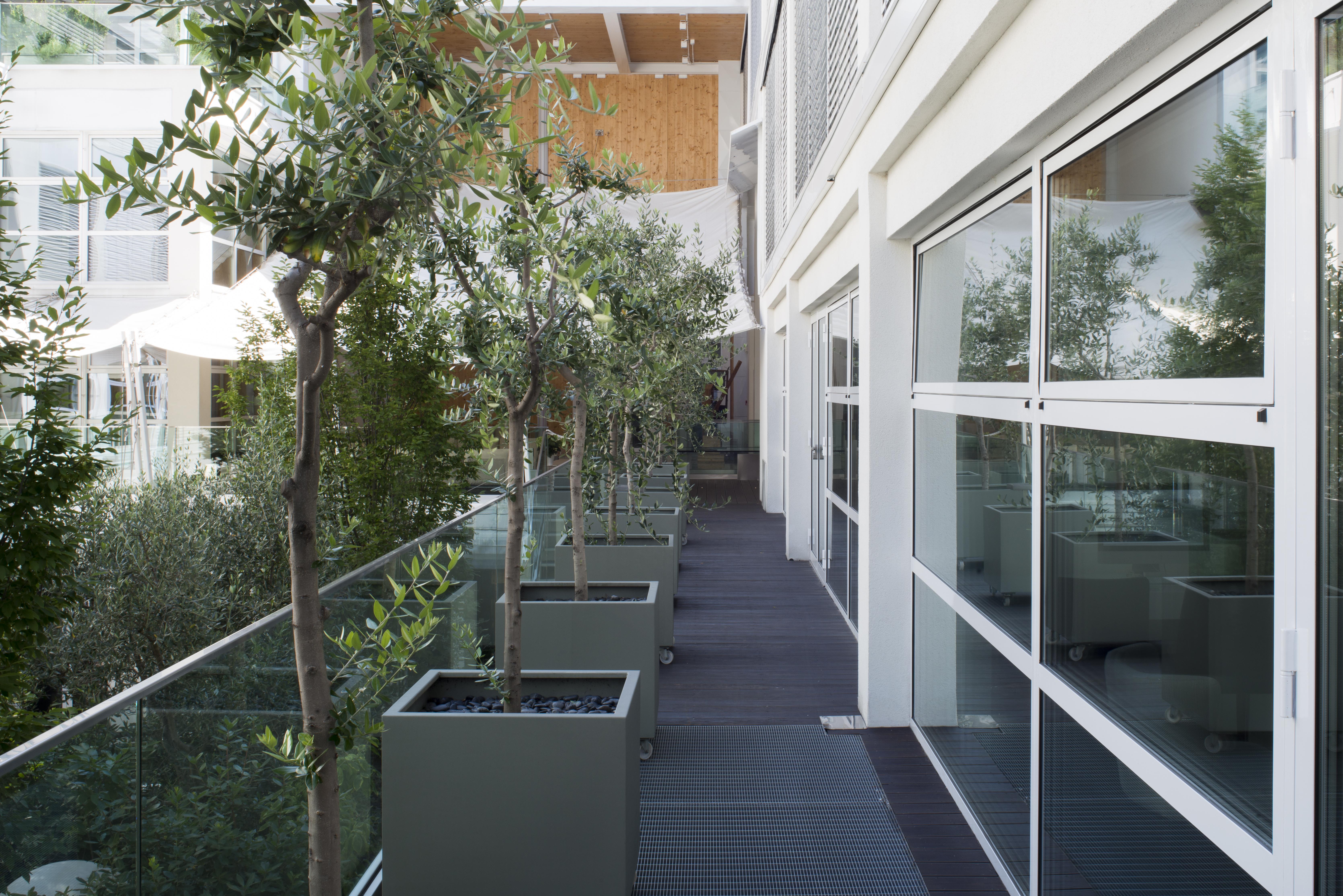 Magna Pars L'Hotel A Parfum, Small Luxury Hotels Of The World Milan Bagian luar foto The interior of the building