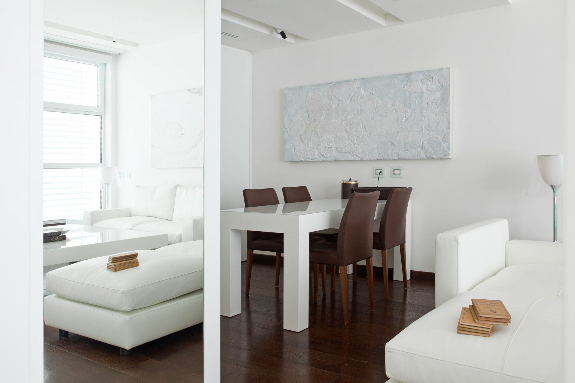 Magna Pars L'Hotel A Parfum, Small Luxury Hotels Of The World Milan Bagian luar foto Interior of a house